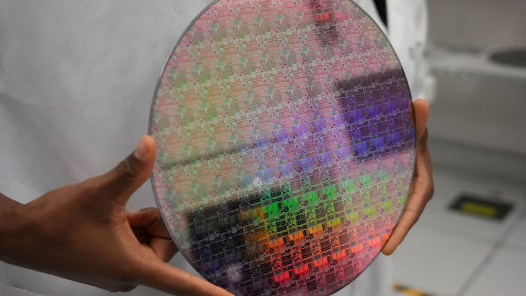 108217809 17616605332025 10 28t133419z 1627962344 rc2v31a6hnxm rtrmadp 0 tech substrate