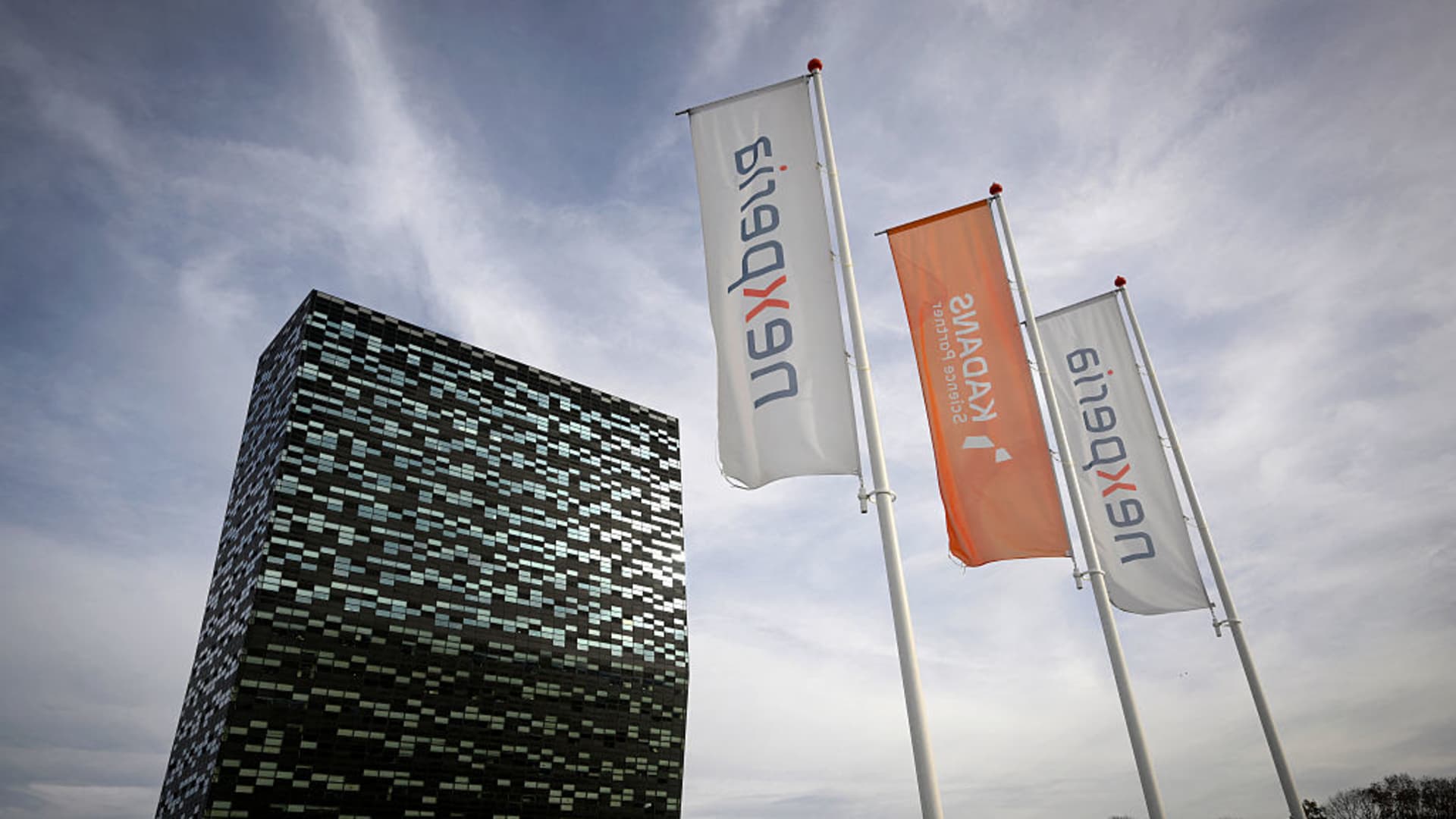 108223391 1762732099400 gettyimages 2244812334 AFP 839X72A