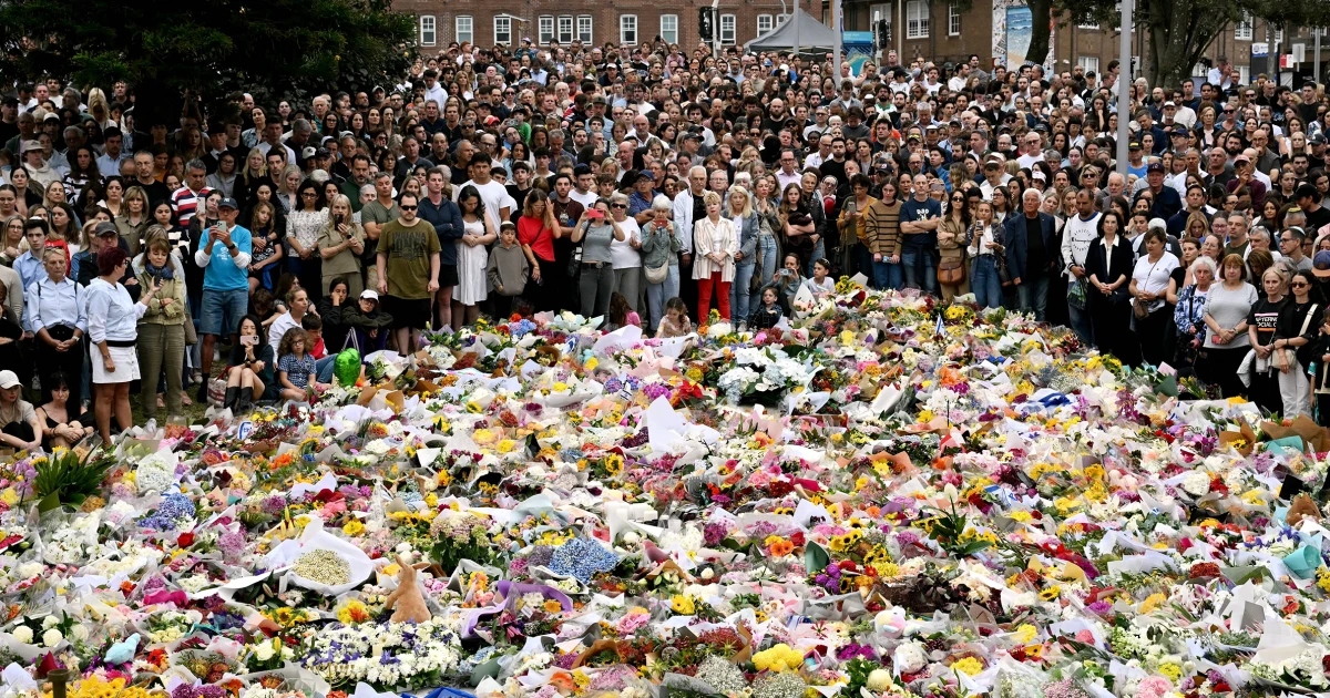 251216 bondi tribute mb 0909 1202e6