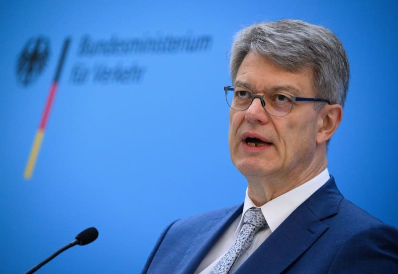 600805a11814d5f9ff9b36676236d011