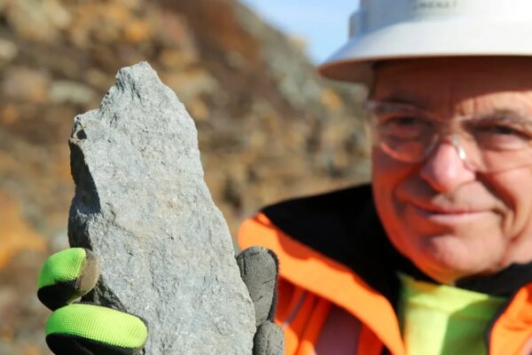 AP25358086180599 e1766769770275