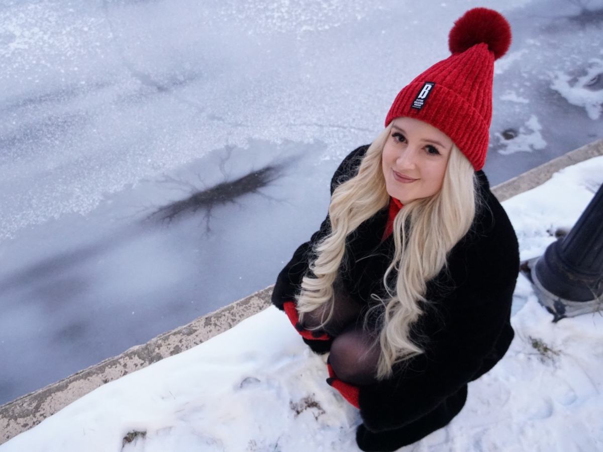 Dr Lauren Mc Keown beside a lake star in frozen water Credit Dr Lauren Mc Keown
