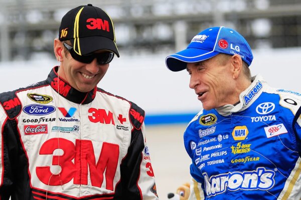 nascar greg biffle mark martin 122225 2
