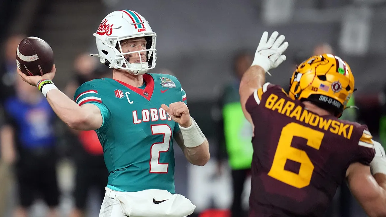 new mexico football uniforms 122625 2