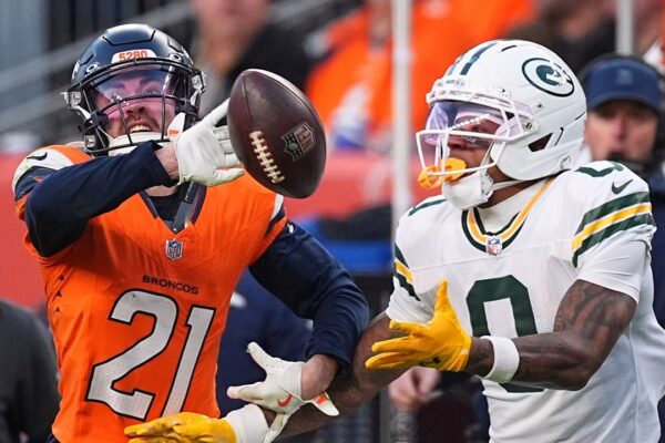 nfl broncos riley moss 121825 1