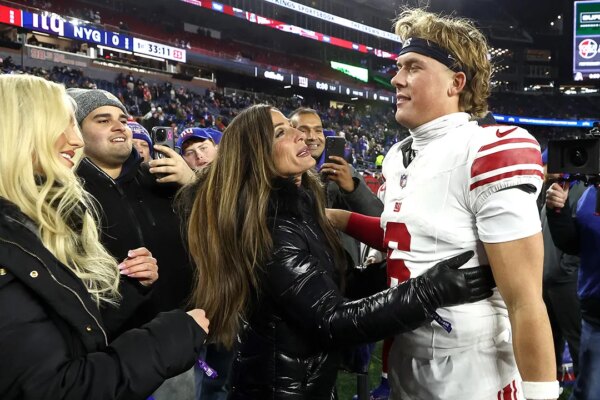 nfl giants jaxson dart 120725 1