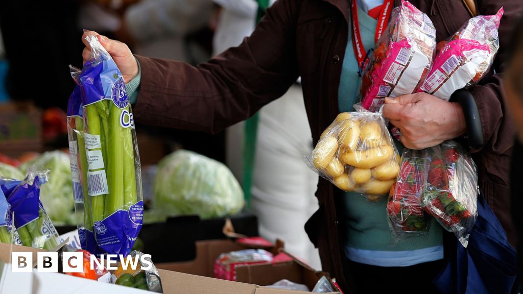 Tandridge District Council launches cost-of-living support fund 1 0379a970 e7e4 11f0 b44a 2d5156cff513.jpg