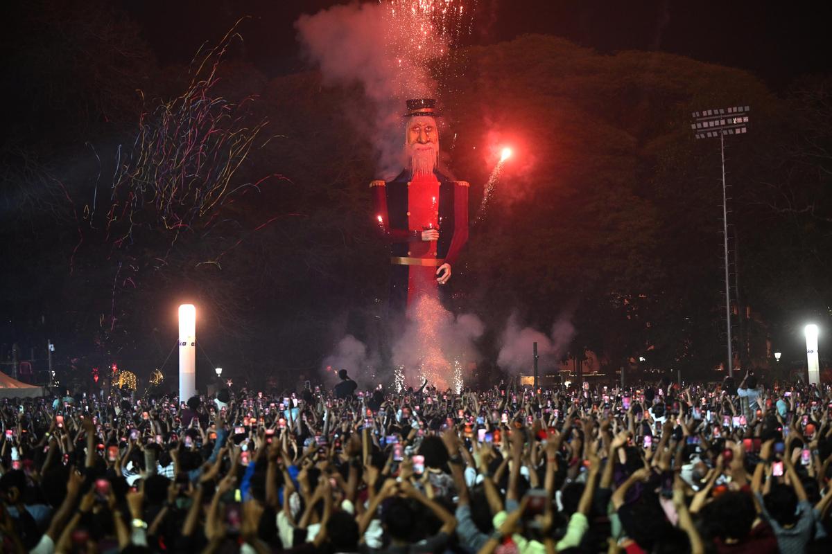 10018 1 1 2026 9 37 18 1 PAPANJI BURNING 01