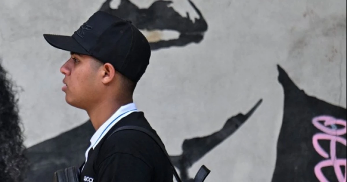 1767637509602 f vert brk maduro outburst 260105 720x1280 clgb17.jpg