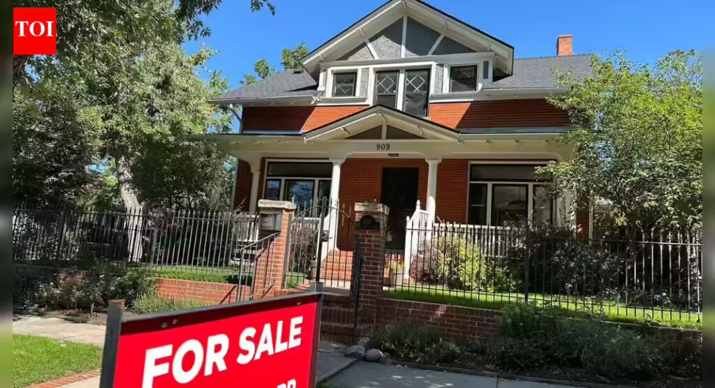 US mortgage rates: 30-year home loan rate inches up to 6.16%, stays near 2025 low as housing demand remains cautious 1 1767906998 photo.jpg