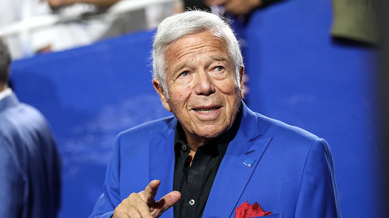 1769641586 robert kraft patriots bills game orchard park fox news.jpg