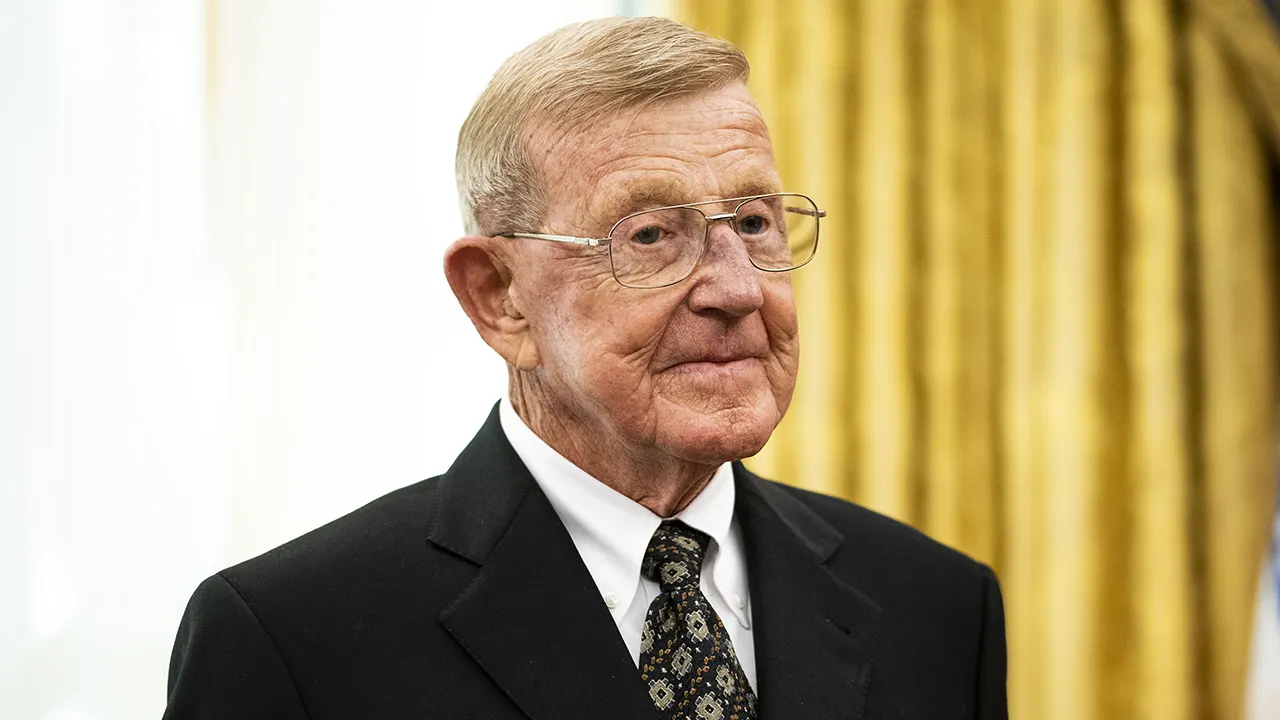 Lou Holtz3.jpg