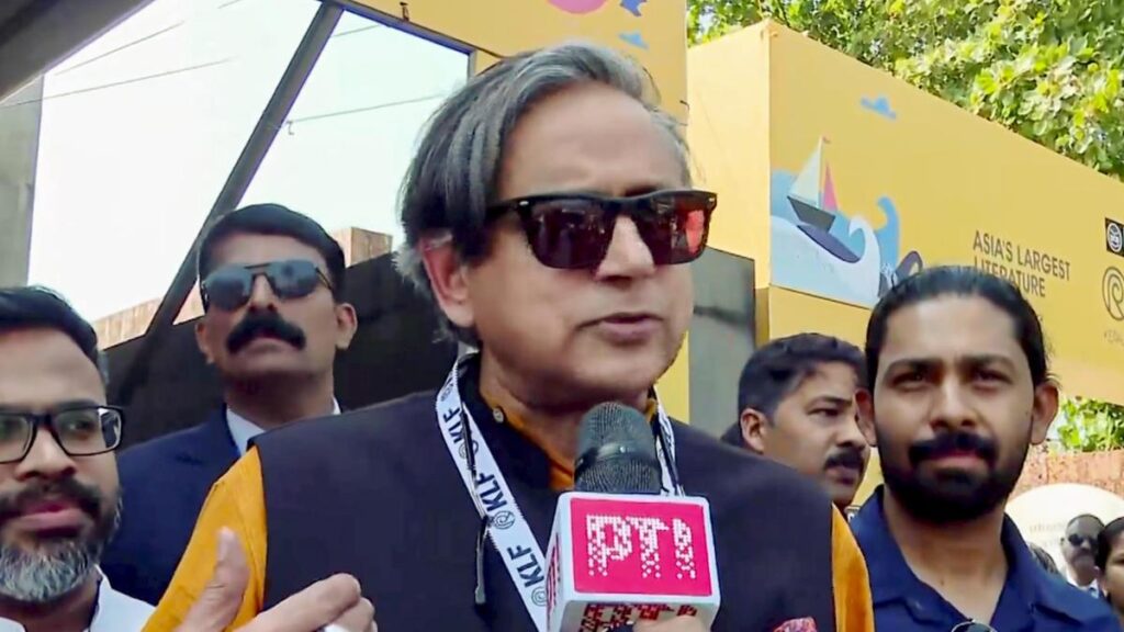 Shashi Tharoor declines to comment on discussions with CPI(M) in Dubai 2 PTI01 24 2026 000370B.jpg