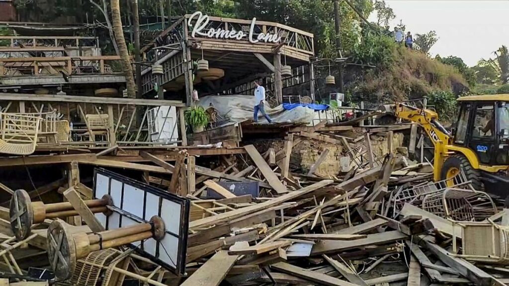 PTI12 28 2025 000273A.jpg