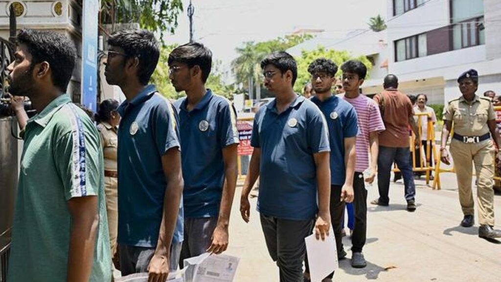 Maharashtra, Karnataka, Tamil Nadu have highest number of vacancies under the NEET-PG 2025-26 1 TH14 Bindu NEETG87FEJP00.3.jpg.jpg
