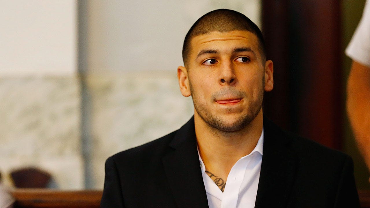 aaron hernandez.jpg