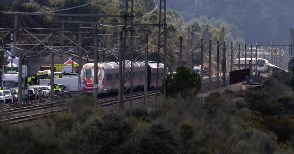 cbsn fusion latest details on deadly high speed train crash in spain thumbnail.jpg