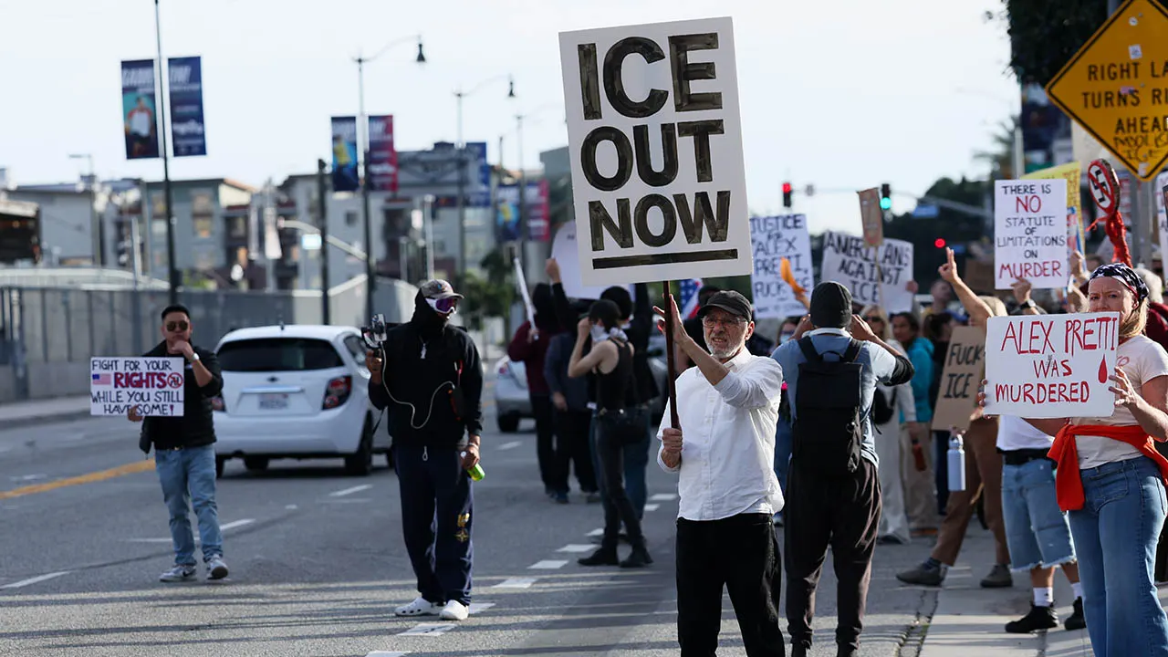ice protesters 012926 1.jpg