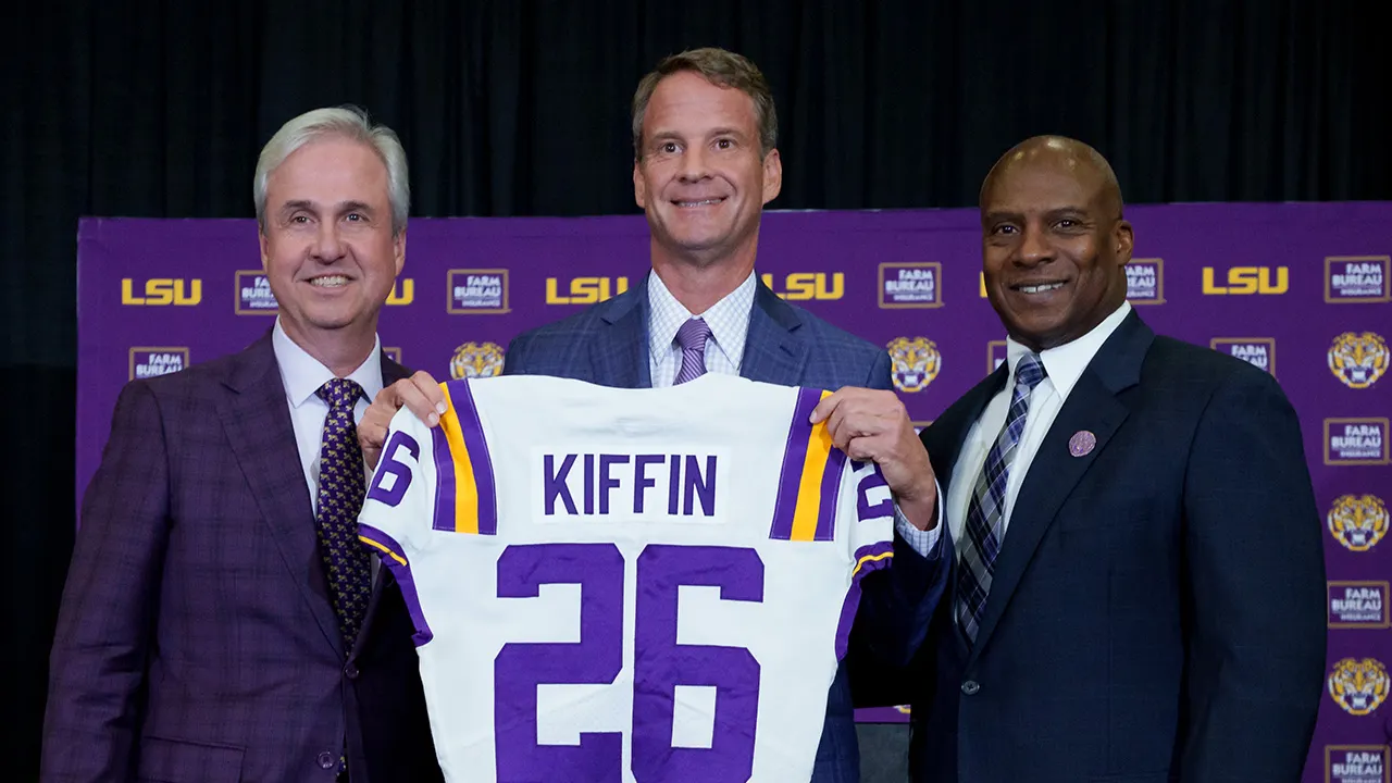 lane kiffin 11026.jpg