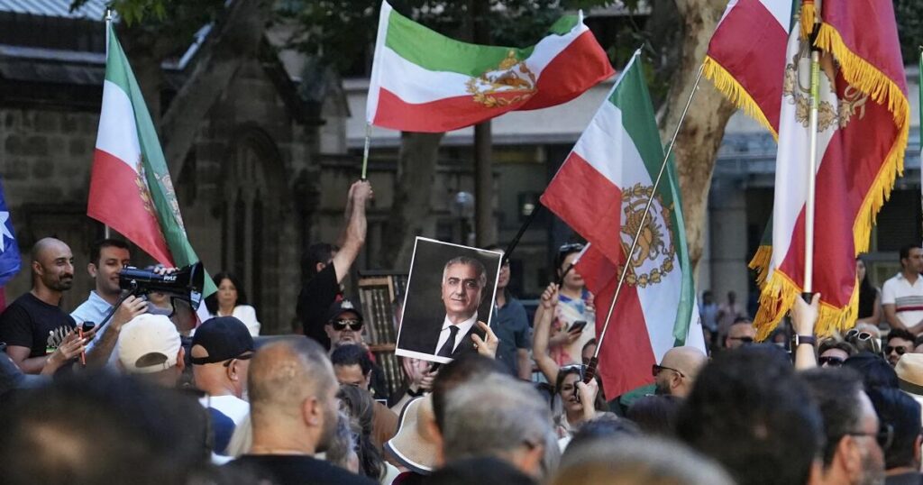 urlhttps3A2F2Fcalifornia times brightspot.s3.amazonaws.com2F282F882F6227c27b48d180d24019b2b5.jpeg