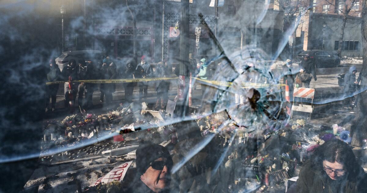 urlhttps3A2F2Fcalifornia times brightspot.s3.amazonaws.com2F692F812F7ae73c894e0db5c5d1e6e0fb.jpeg