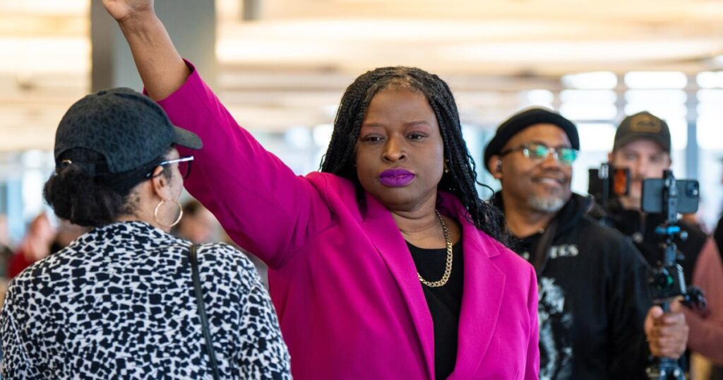 The White House put out a fake photo. Here's why we should all be outraged 1 urlhttps3A2F2Fcalifornia times brightspot.s3.amazonaws.com2F7d2F372Fd86ef50d455390f00a7ed351.jpeg