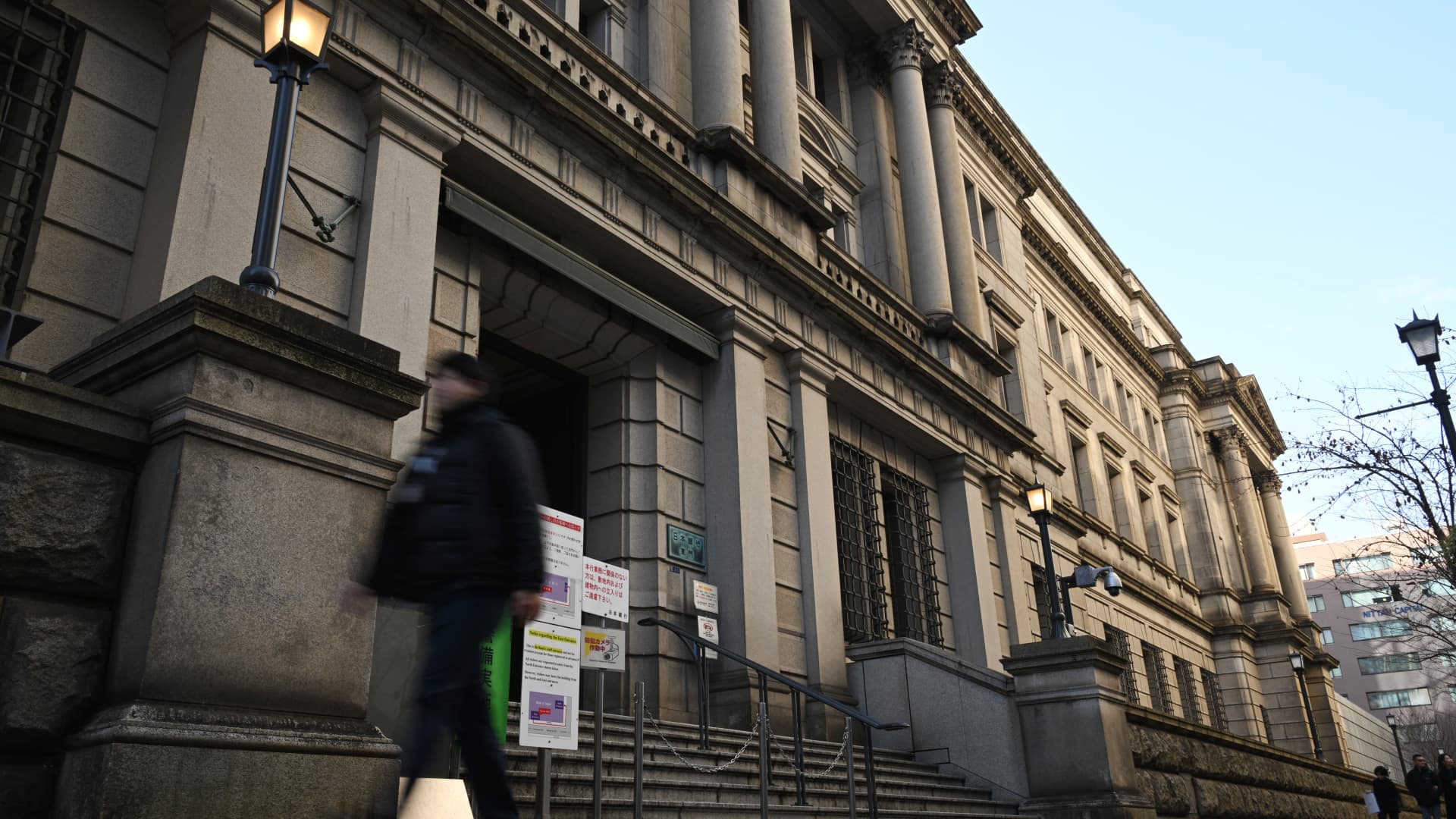 108253395 1768535693910 gettyimages 2251993457 JAPAN BOJ.jpeg