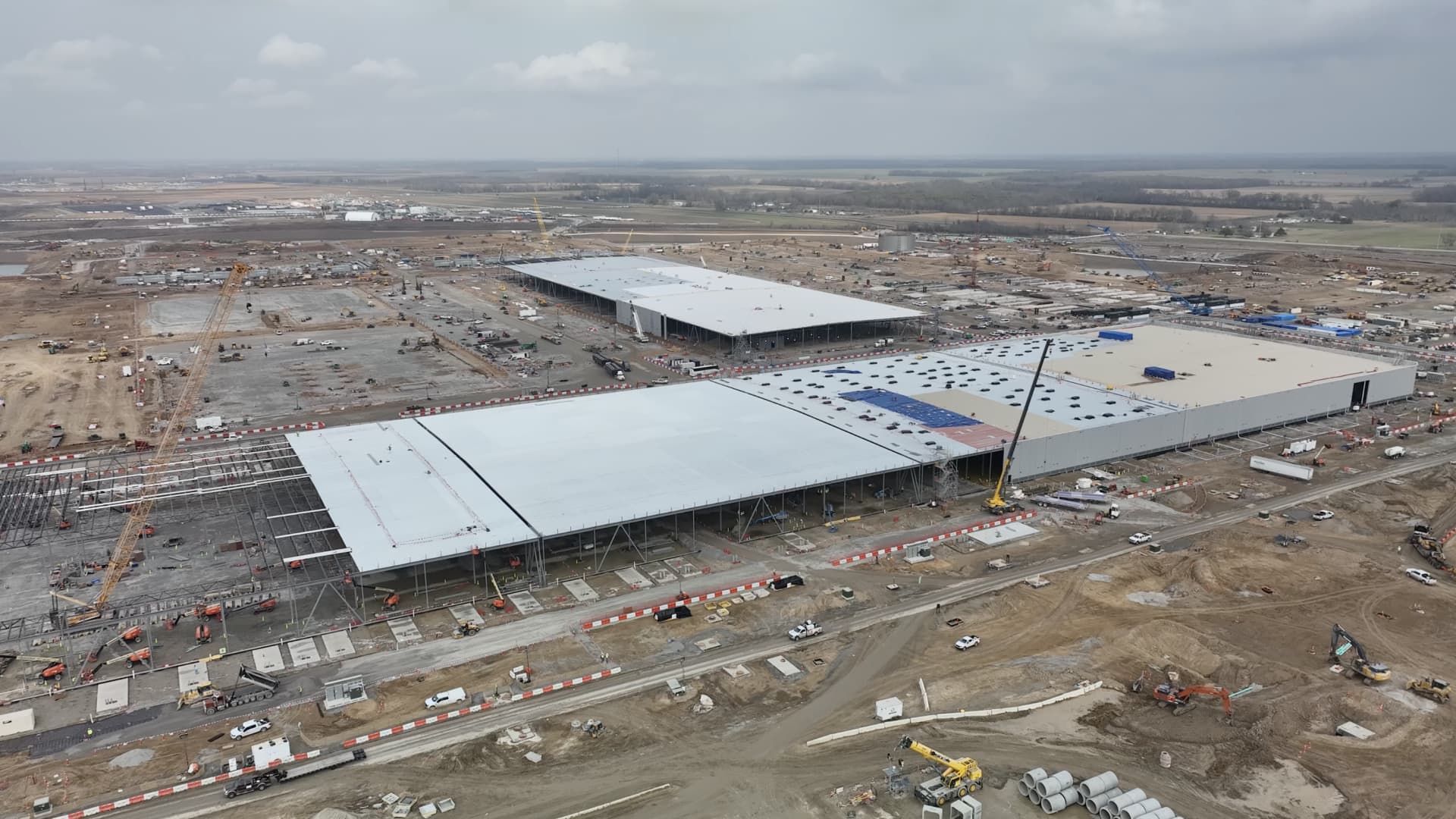 108256656 1769211369860 Met Hyperion Louisiana data center Jan 9 2026.png