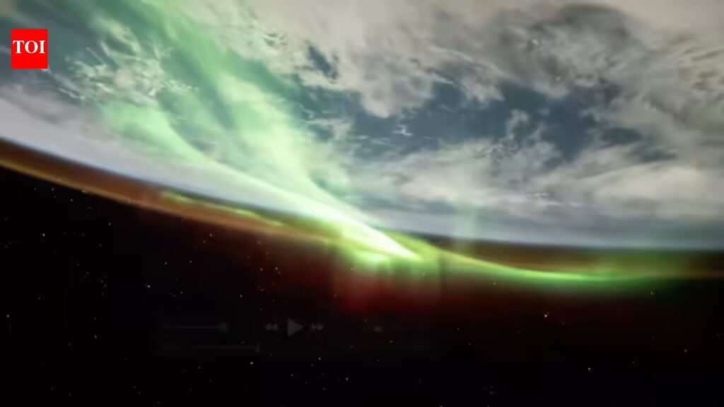 Green auroras ripple across Earth in breathtaking timelapse; Nasa shares video 1 1770376935 photo.jpg