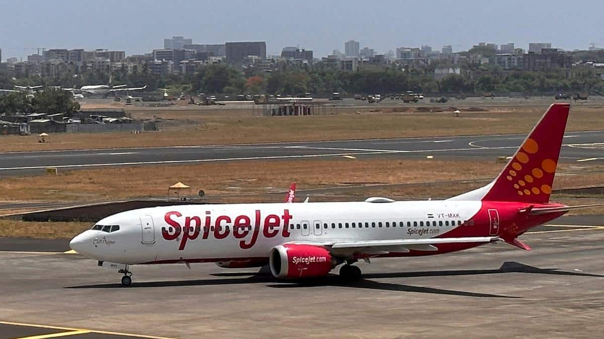 2024 03 26T075815Z 210519131 RC2781A9EQC5 RTRMADP 3 SPICEJET SETTLEMENT.JPG