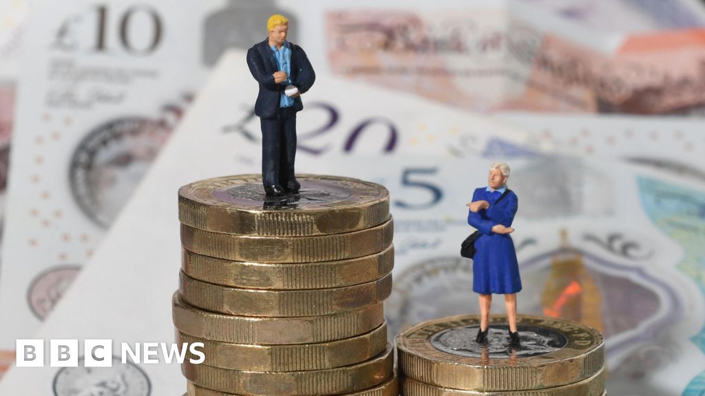 Gender pay gap won't close for another 30 years, warns union 1 236fba30 0a67 11f1 ac70 650e103cdf93.jpg