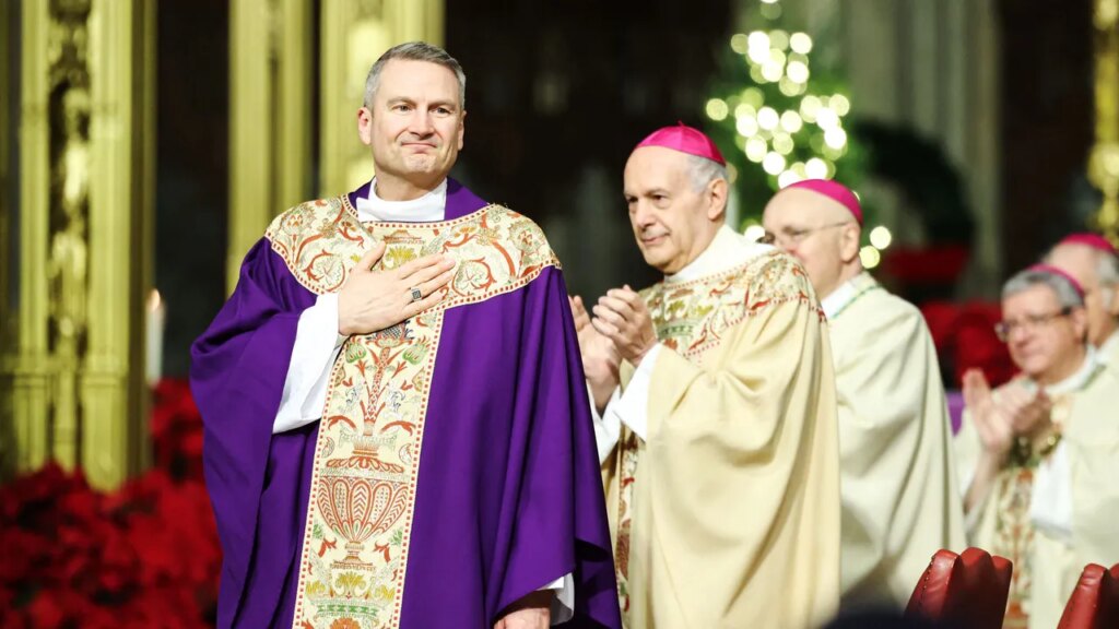 ELIE RONALD HICKS POPE GettyImages 2251914862.jpg