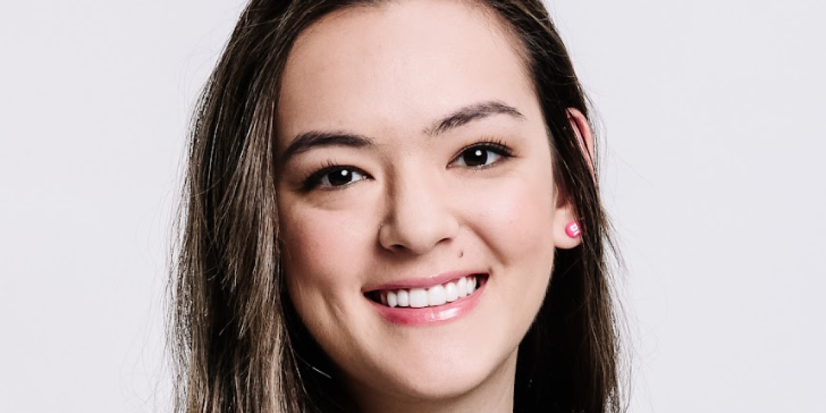 Grace headshot 1.png