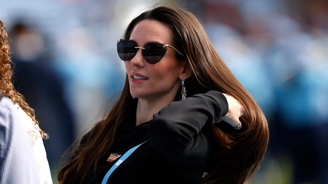 college football jordon hudson 020126 2.jpg