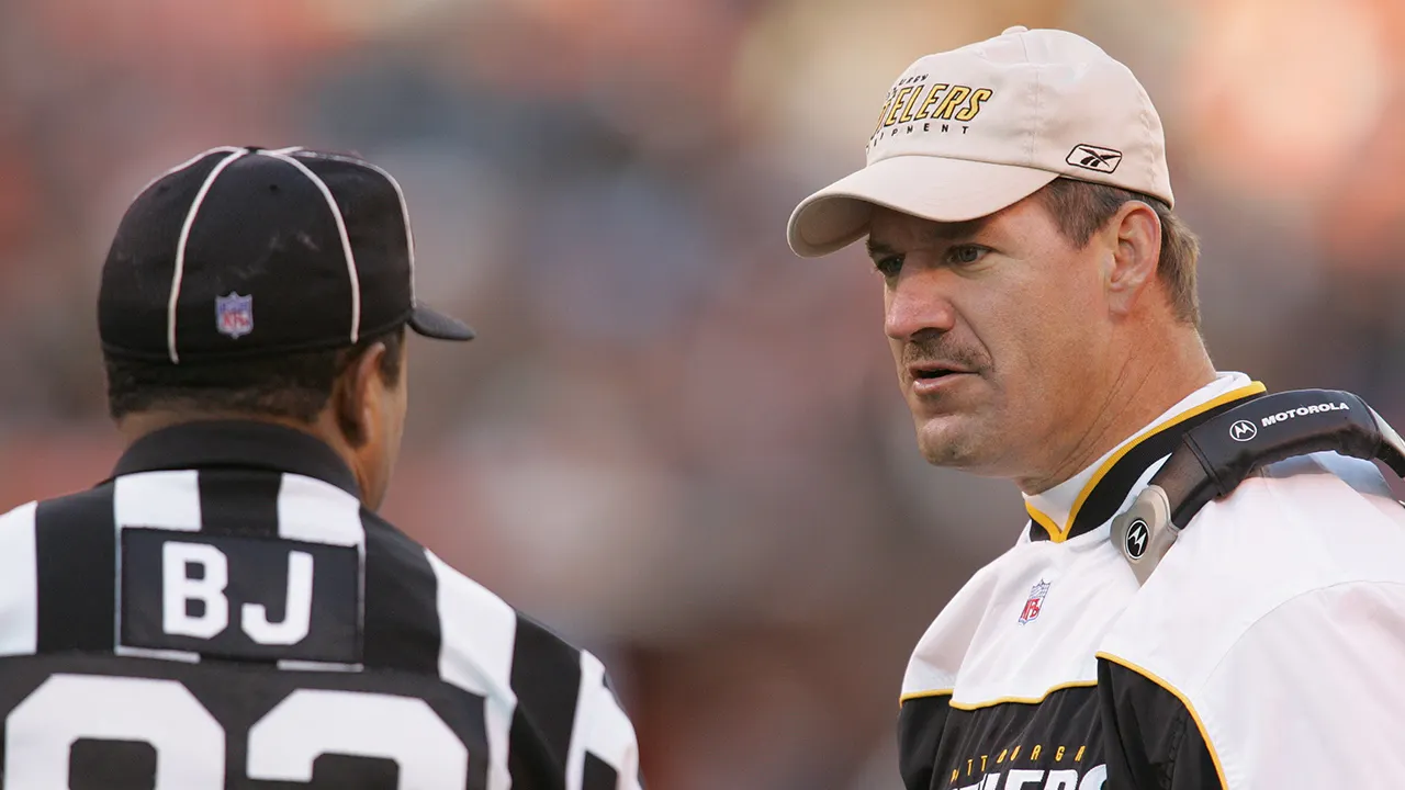 nfl steelers bill cowher 021026 1.jpg