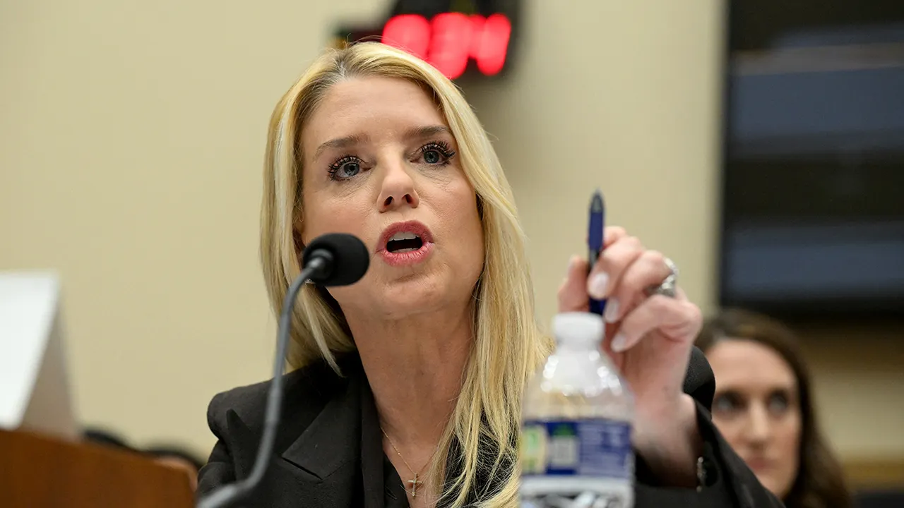 pam bondi testimony2.jpg
