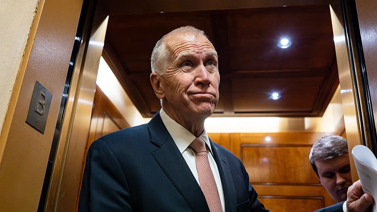 sen thom tillis kevin warsh fed powell probe fox news 001.jpg