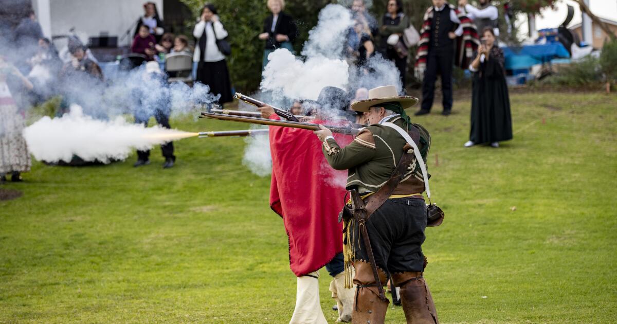 urlhttps3A2F2Fcalifornia times brightspot.s3.amazonaws.com2F7c2F0a2Fdabcb46640d0924252f4a5e3.jpeg