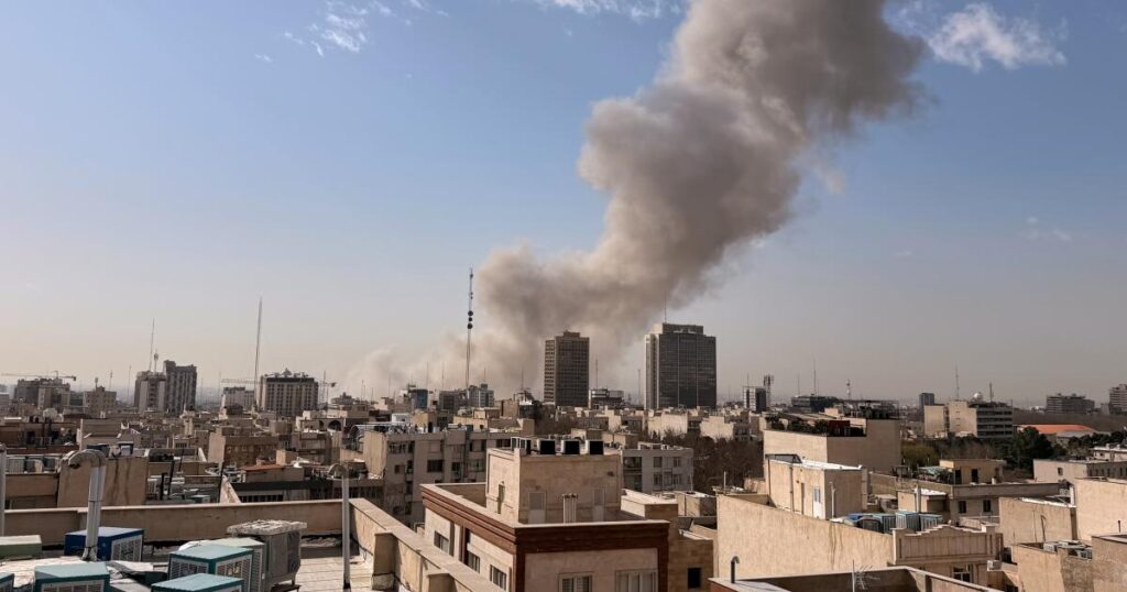 U.S. and Israel attack Iran; Trump calls for regime change 2 urlhttps3A2F2Fcalifornia times brightspot.s3.amazonaws.com2Fcf2F0d2F9fcf088b4fea97bb56600fd6.jpeg