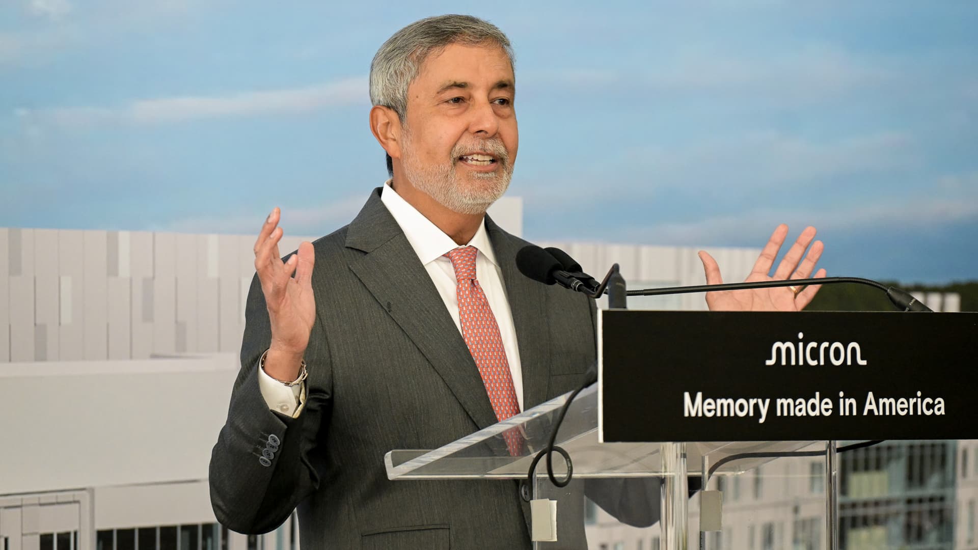 108279186 1773779752082 gettyimages 2256072008 MICRON NY.jpeg