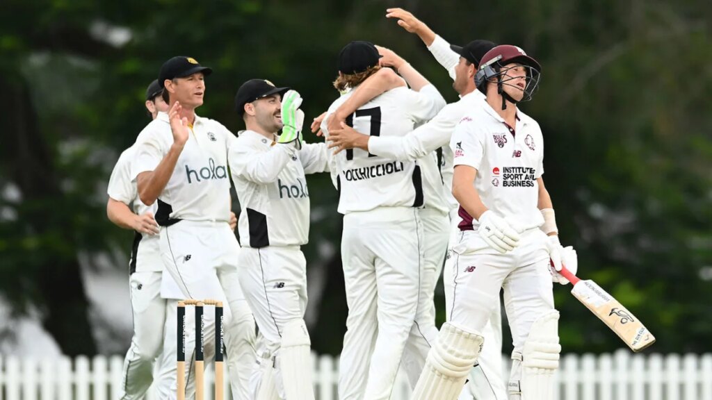 Queensland 173/10 & 44/6 * v Western Australia 229/10 & 210/10 1 414469.6.jpg