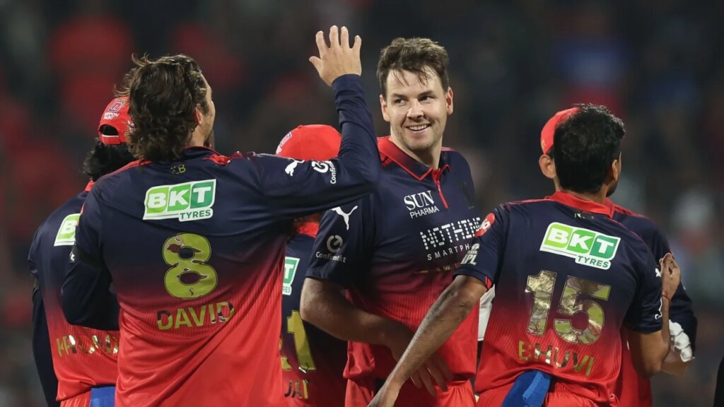 RCB begin title defence with statement win 1 415004.6.jpg