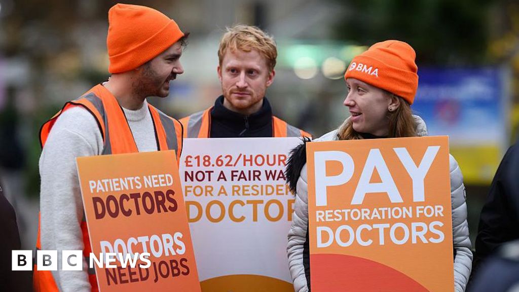 Why are resident doctors striking and how much are they paid? 1 66221cf0 cf8f 11f0 8d79 4975c2144860.jpg