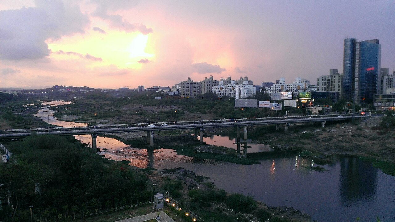 Aga Khan Bridge in Pune.jpg