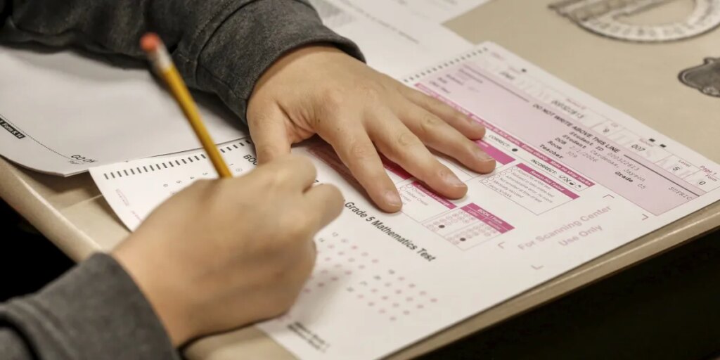 Gen Z’s straight‑A boom is quietly shrinking their paychecks 1 GettyImages 1311465188 e1773952718821.jpg