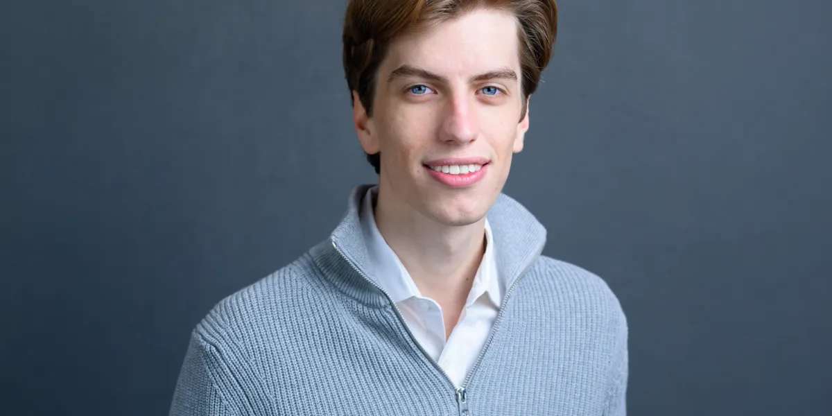 Leophold Headshot expand.jpg