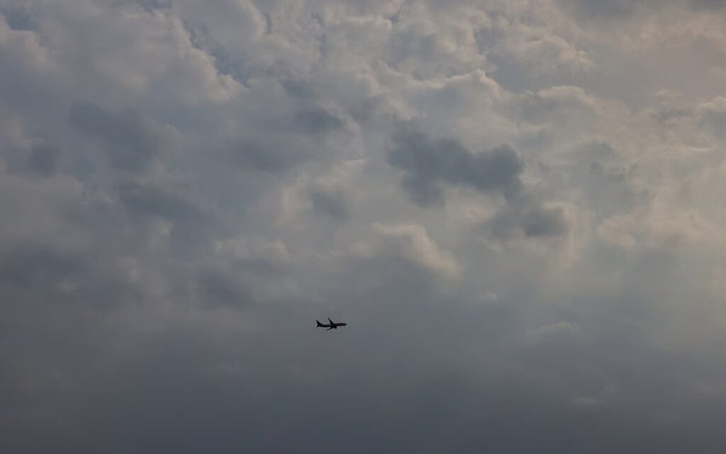 downtoearth2F2026 03 192Fdynwos6x2FDelhi Stormy Weather 1.jpg