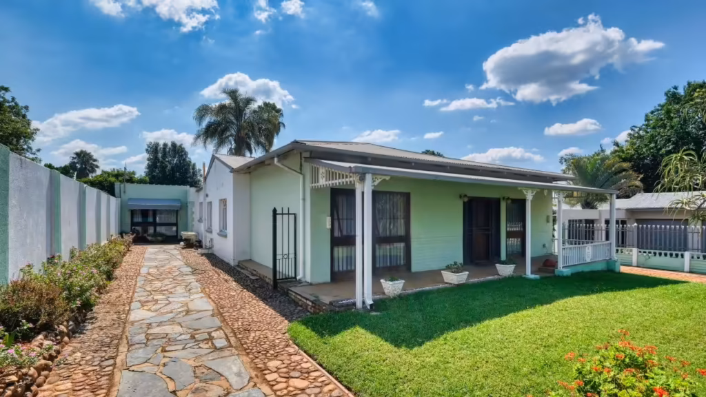 7 natural ways to keep your home and garden pest-free this summer 1 msid 129750912imgsize 222617.cms .avif