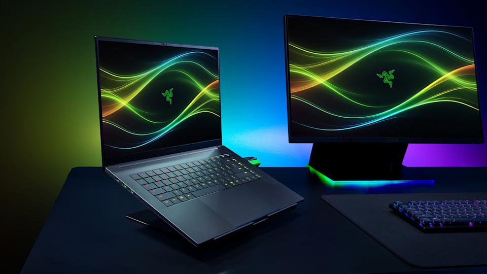 razer blade 16 with monitor.jpg