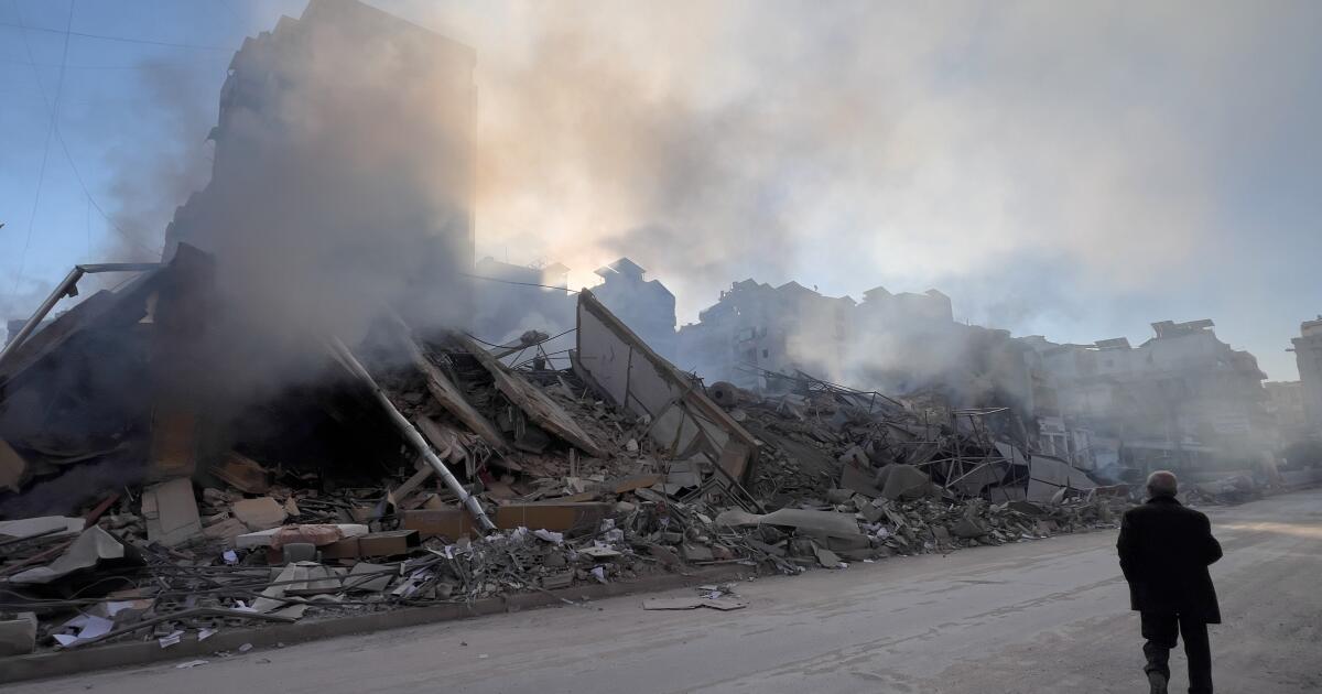 urlhttps3A2F2Fcalifornia times brightspot.s3.amazonaws.com2F2e2F512Ff2dcc8ef483195e2735a4f06.jpeg